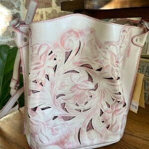 NWT: Patricia Nash Sparkle Pink and White Floral Women's Bag